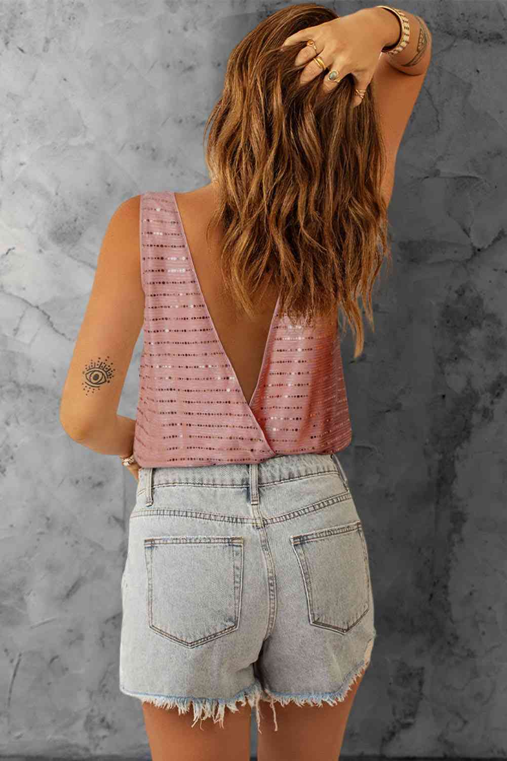 Stilla | Surplice Bred Skulderærmeløs Bodysuit