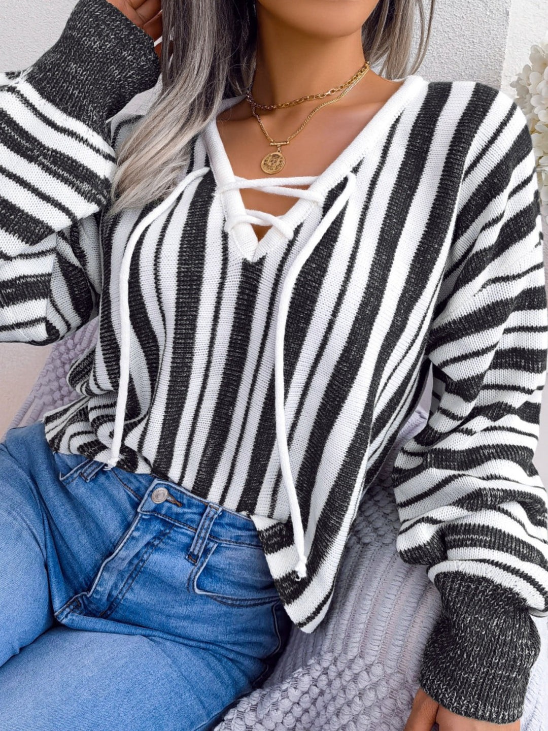 Stilla | Stribet Pullover Med Lange Ærmer og Snøring
