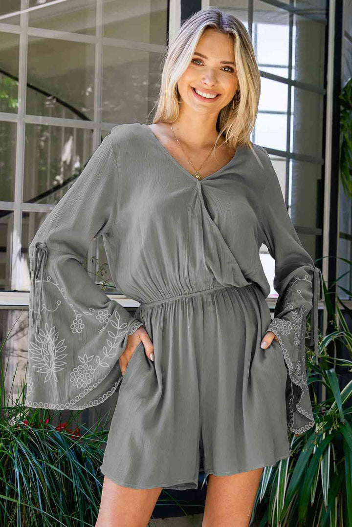 Stilla | Hals Flare Ærme Romper