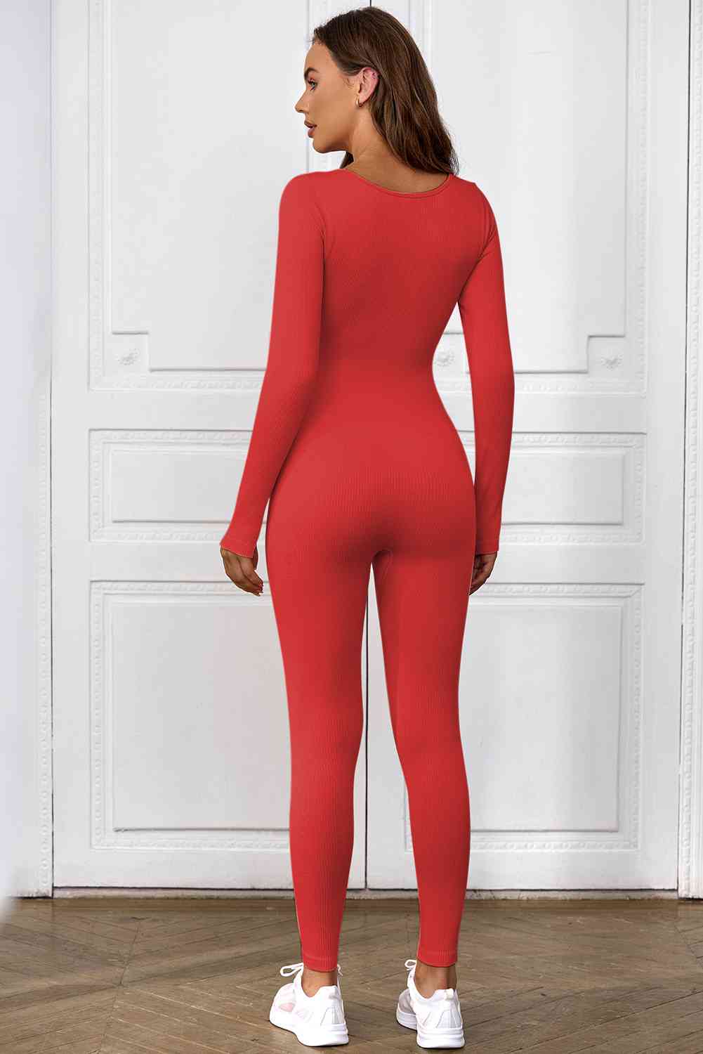 Stilla | Ermeløs Scoop Neck Skinny Jumpsuit
