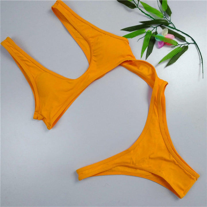 Dame minimalistisk bikini-sæt med dyb udskæring og høje benudskæringer Stilla