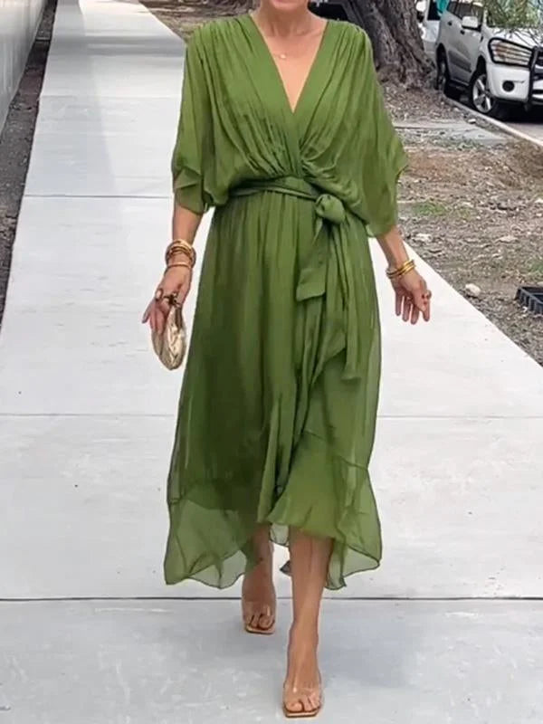 Stilla | Elegant chiffon-dress med V-hals