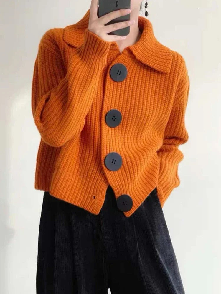 Stilla | Elegante strikjakke med knapper