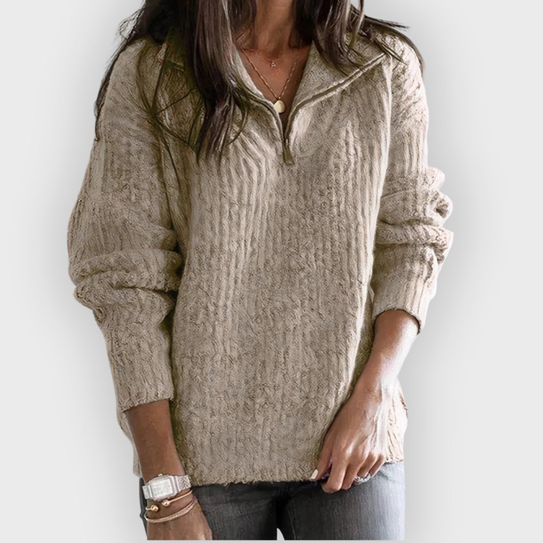 Stilla | Strikket sweater med lynlåskrave