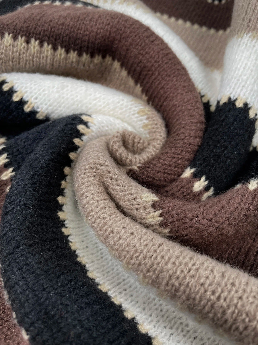 Stilla | Stribet Strik Sweater