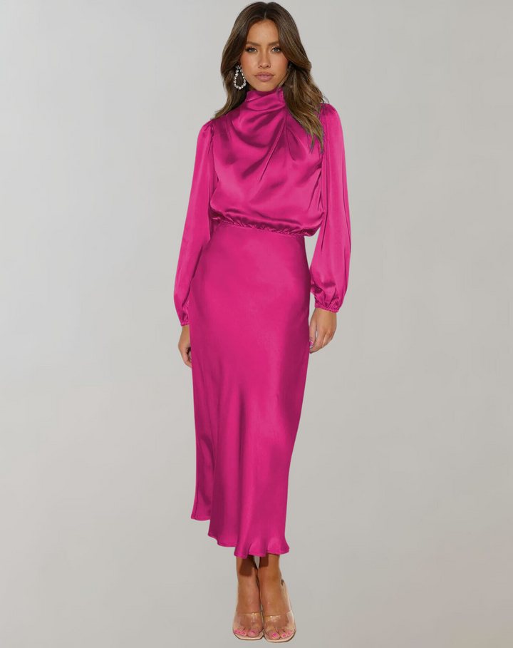 Stilla | Elegant satin kjole med lange ærmer