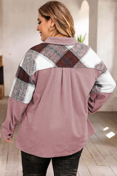 Stilla | Plus Size Karos Shacket Jakke til Damer