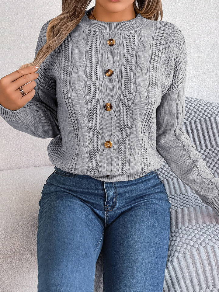 Stilla | Strikket Knap Rundt Hals Sweater