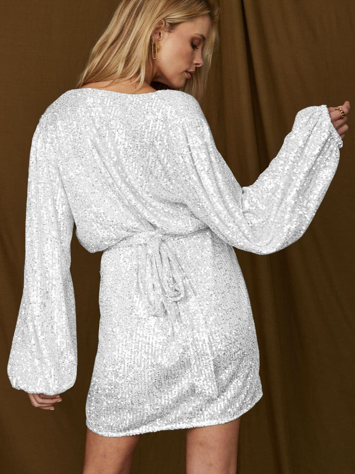 Stilla | Sequin Surplice Ballonærme Kjole