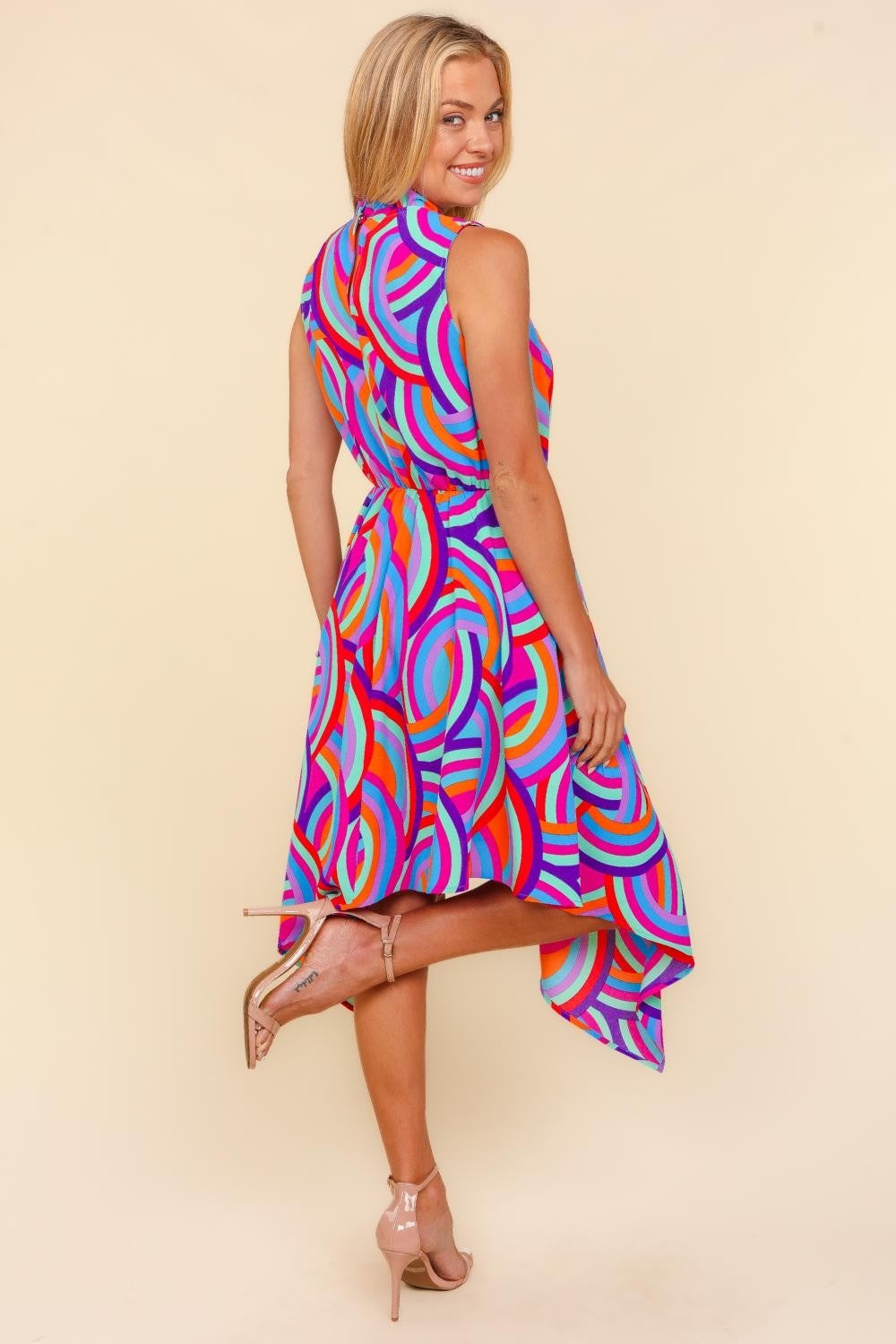 Stilla | Full Size Mock Neck Without Sleeves Printed Dress