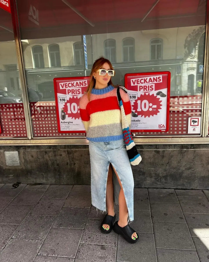 Stilla | Farverig Stribet Striktrøje til Casual Chic Looks