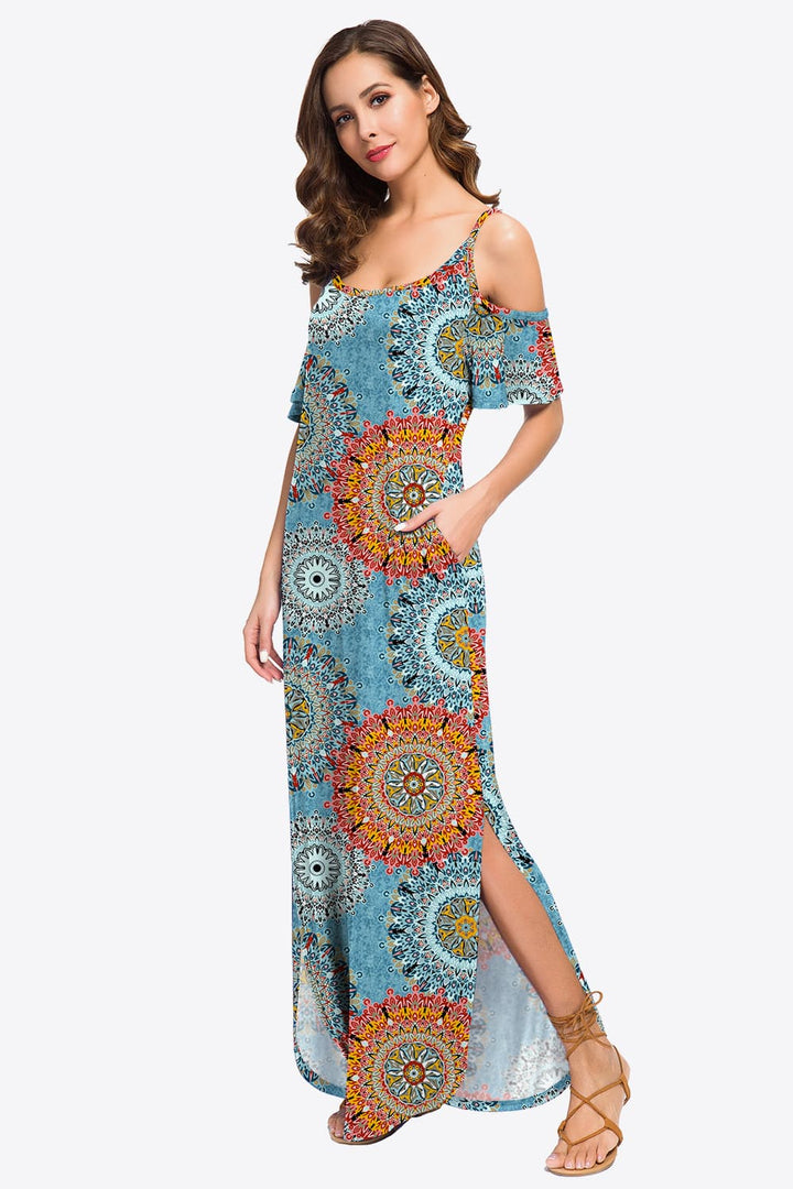 Stilla | Scoop Neck Cold-Shoulder Maxi Dress