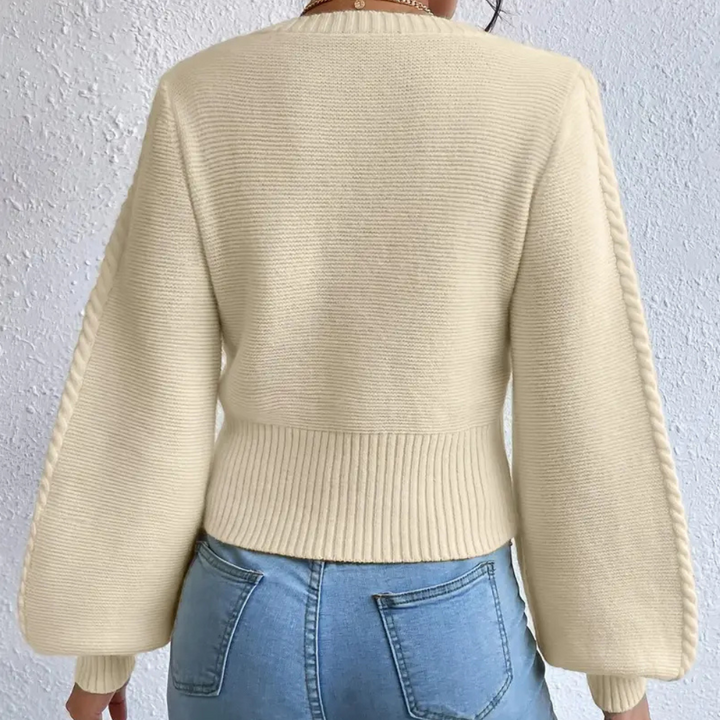 Stilla | Sweater med Firkantet Krave til Kvinder