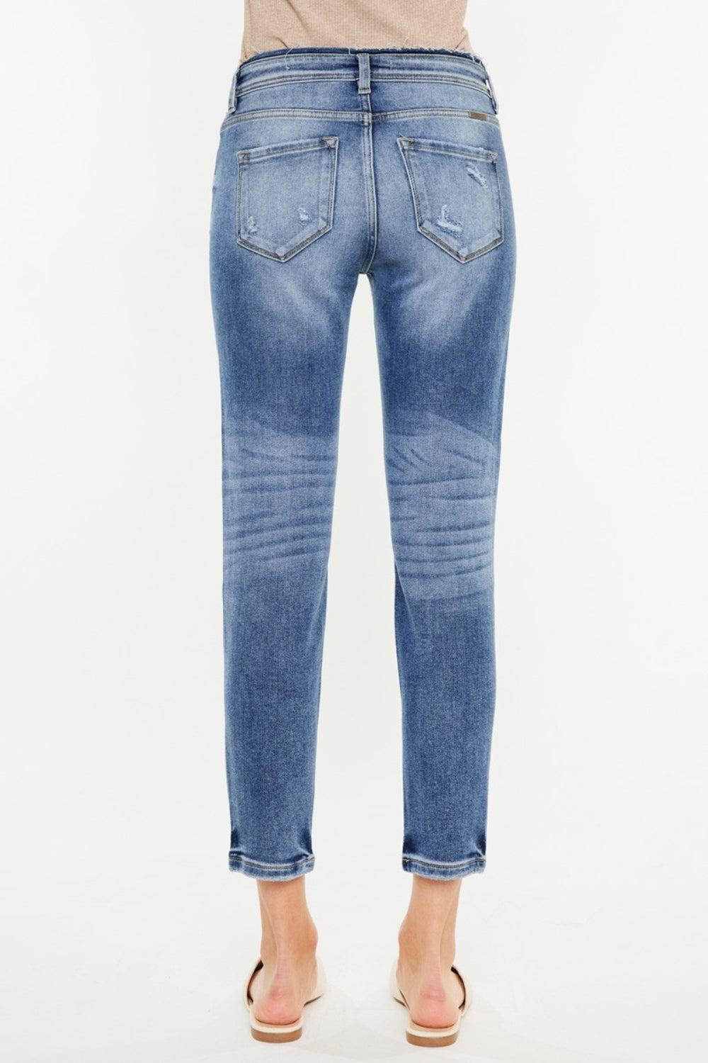 Stilla | High Rise Distressed Mom Jeans