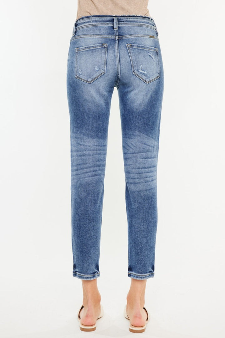 Stilla | High Rise Distressed Mom Jeans