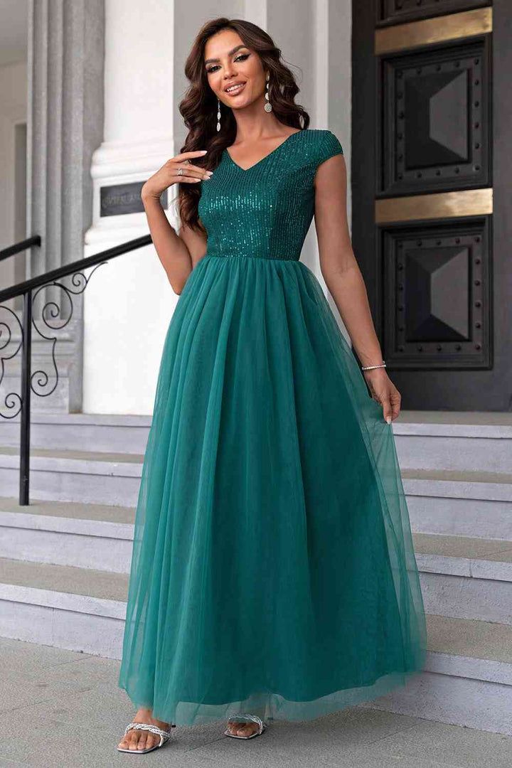 Stilla | V-hals Mesh Maxi Kjole