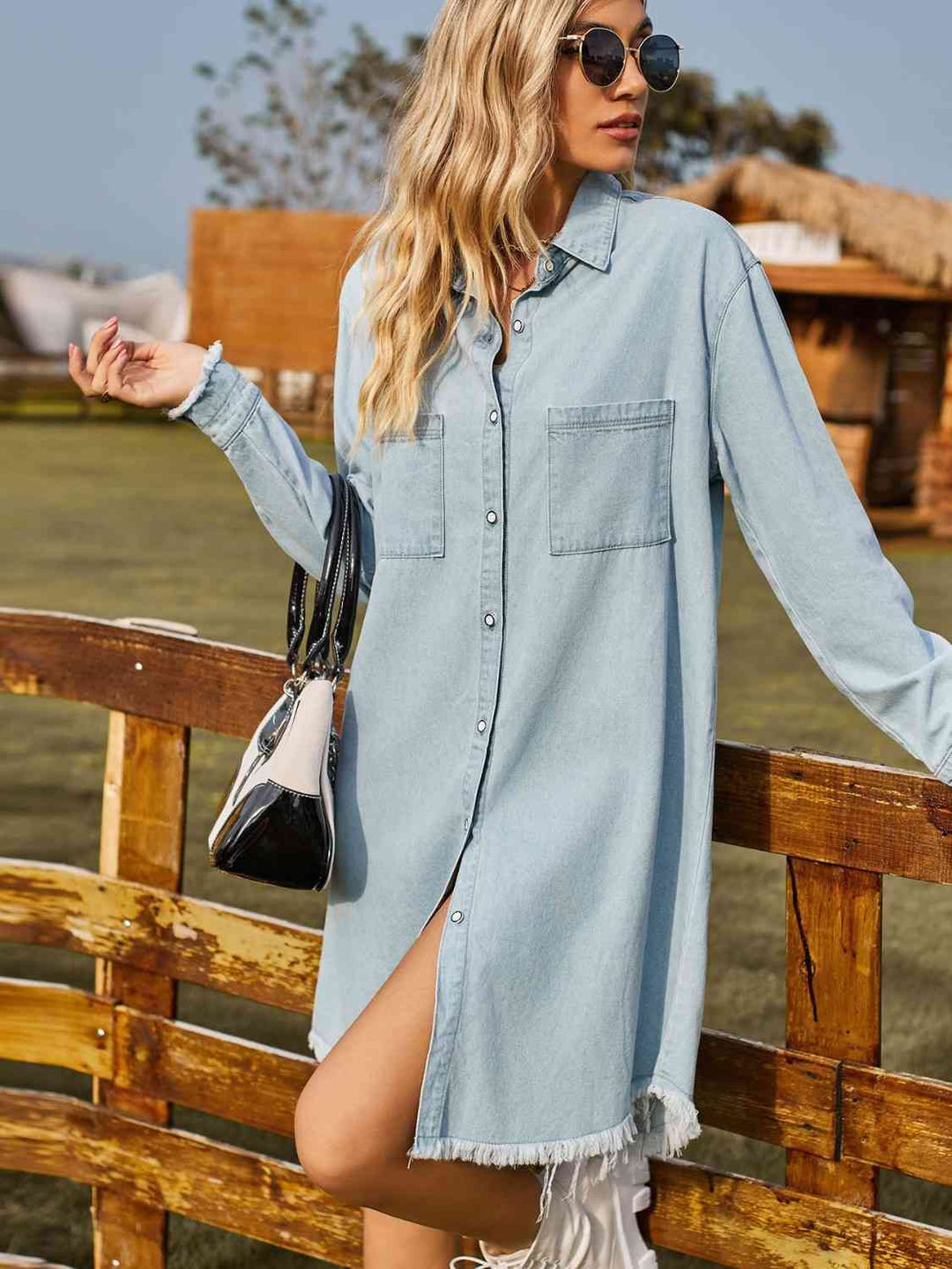 Stilla | up Kravehals Ru Raw Hem Denim Kjole