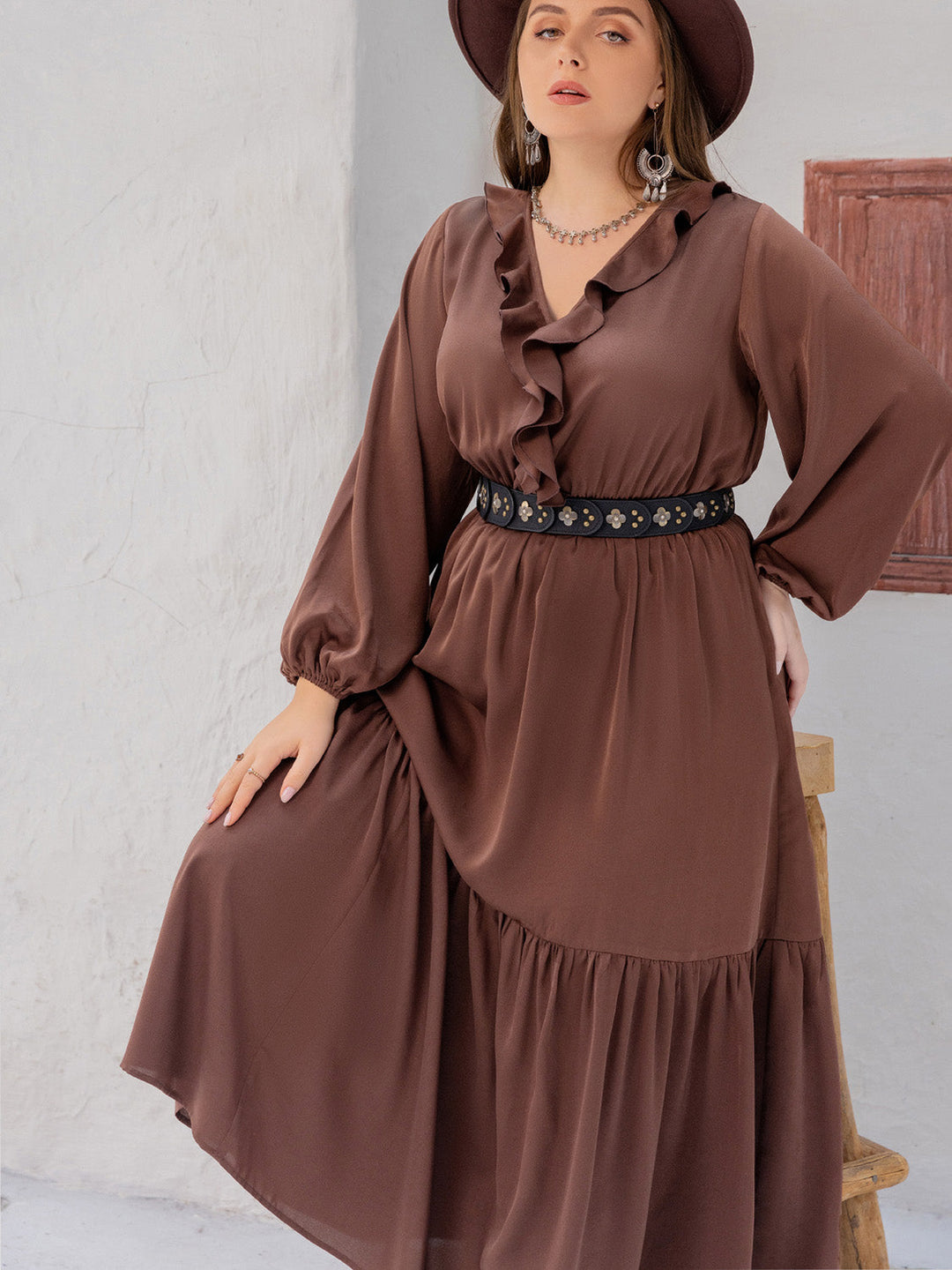 Stilla | Størrelse V-hals Volang Trim Maxi Kjole