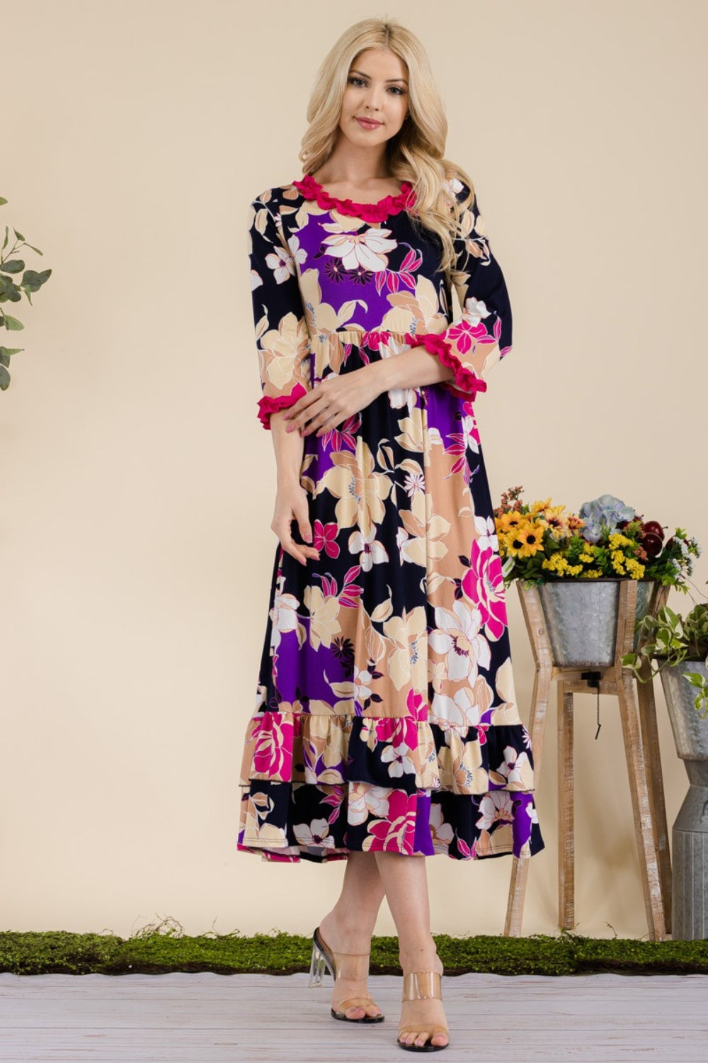 Stilla | Plus Size Blomster Ruffle Midi Kjole