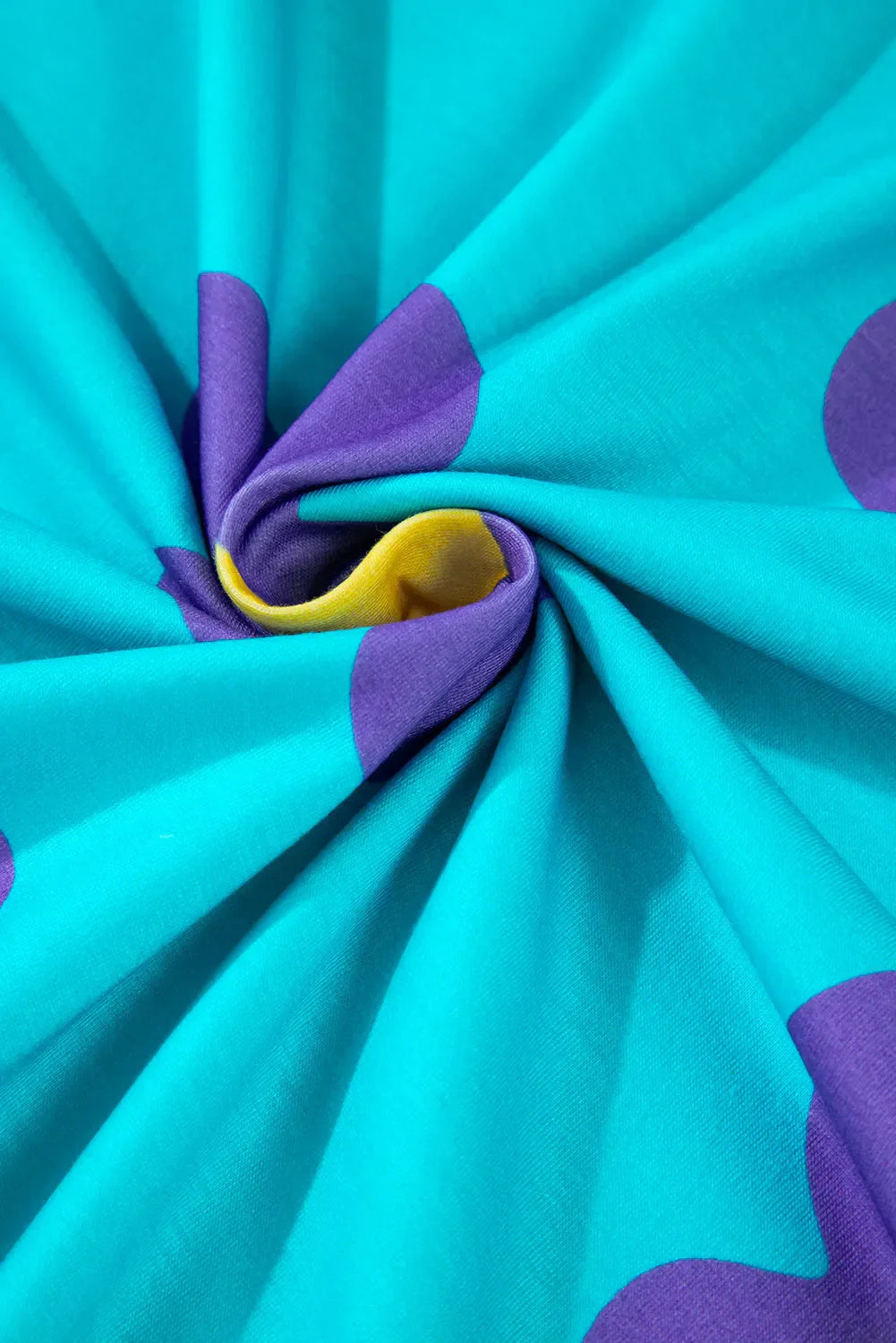 Stilla | Bluse med lange ærmer og kontrasterende blomsterudskæring