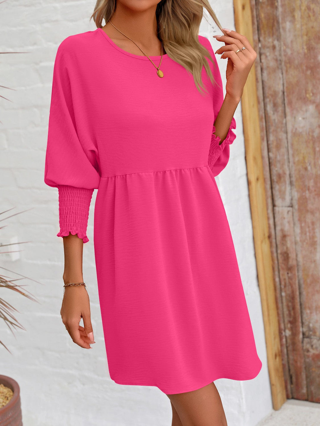 Stilla | Hals Lanterne Ærme Mini Kjole