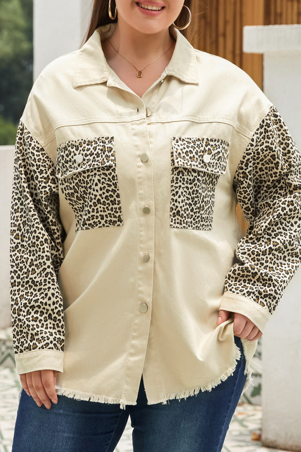Stilla | Størrelse Leopard Button up Raw Hem Denim Jakke
