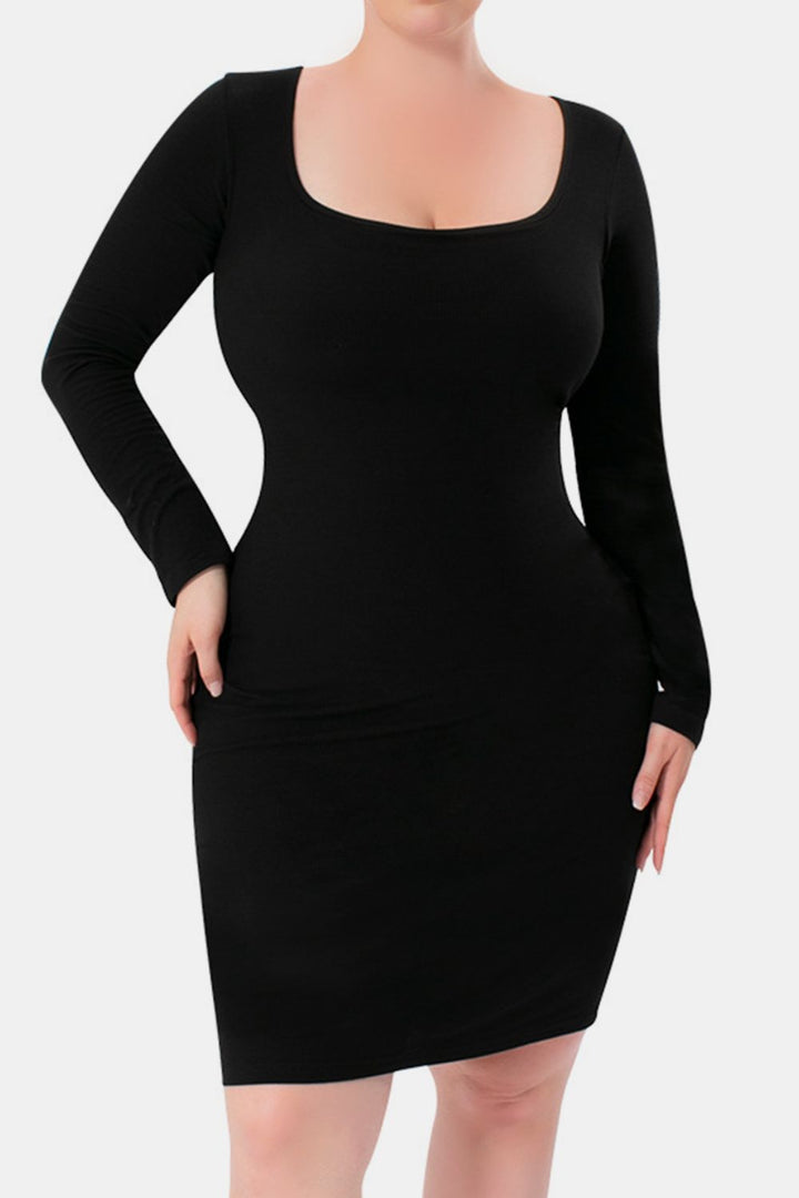 Stilla | Bae Full Size Indbygget Shapewear Square Neck Langærmet Kjole
