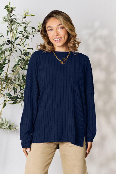 Stilla | Bae Full Size Ribbet Rund Hals Slids Strik Top