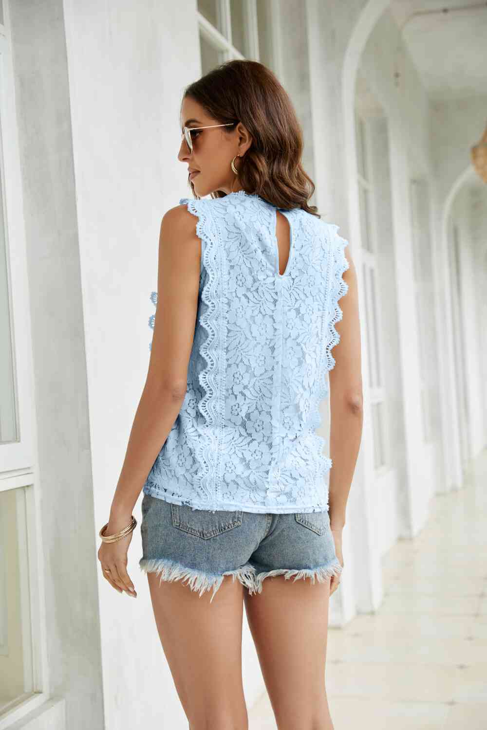 Stilla | Scalloped Keyhole V-hals Tank