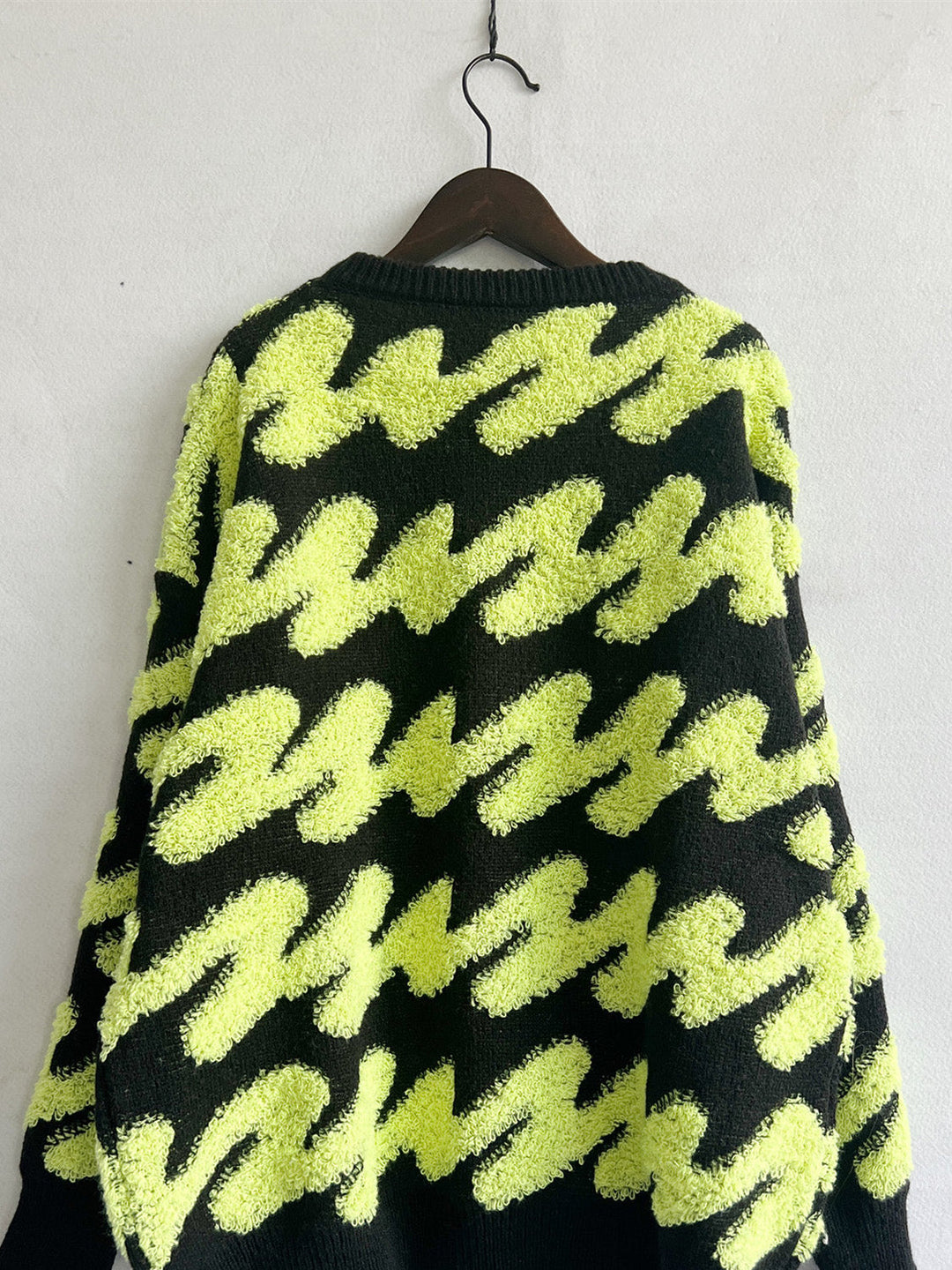 Stilla | Stribet Droppet Skulder Sweater