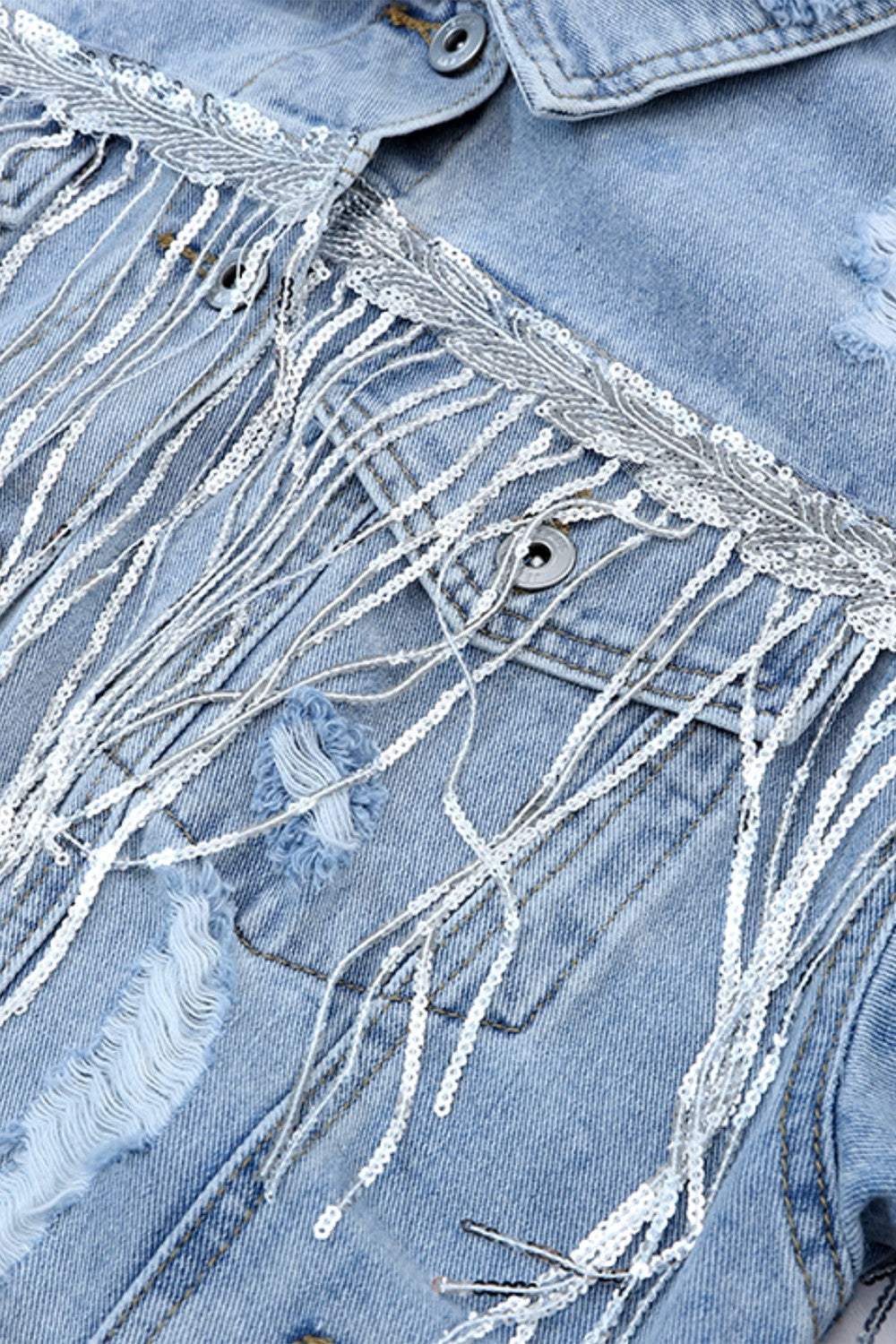 Stilla | Frynset Trim Slidset Knaplukket Denimjakke