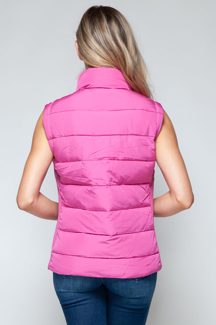 Stilla | Snob Vest med Praktisk Lynlås og Rullekrave-Design