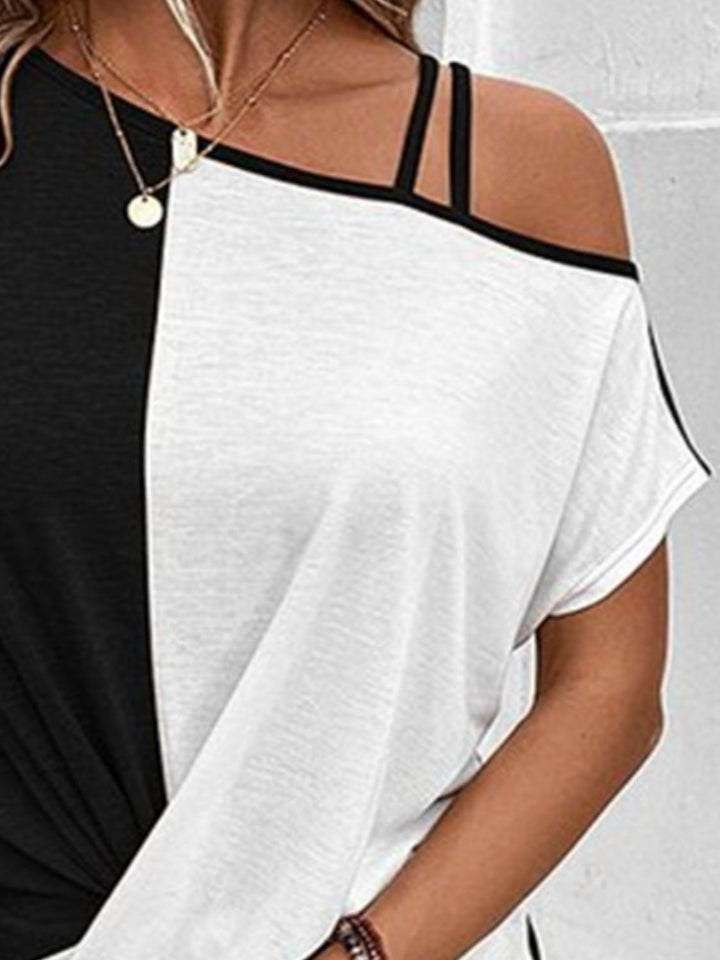 Stilla | Asymmetrisk Hals Kort Ærme T-Shirt