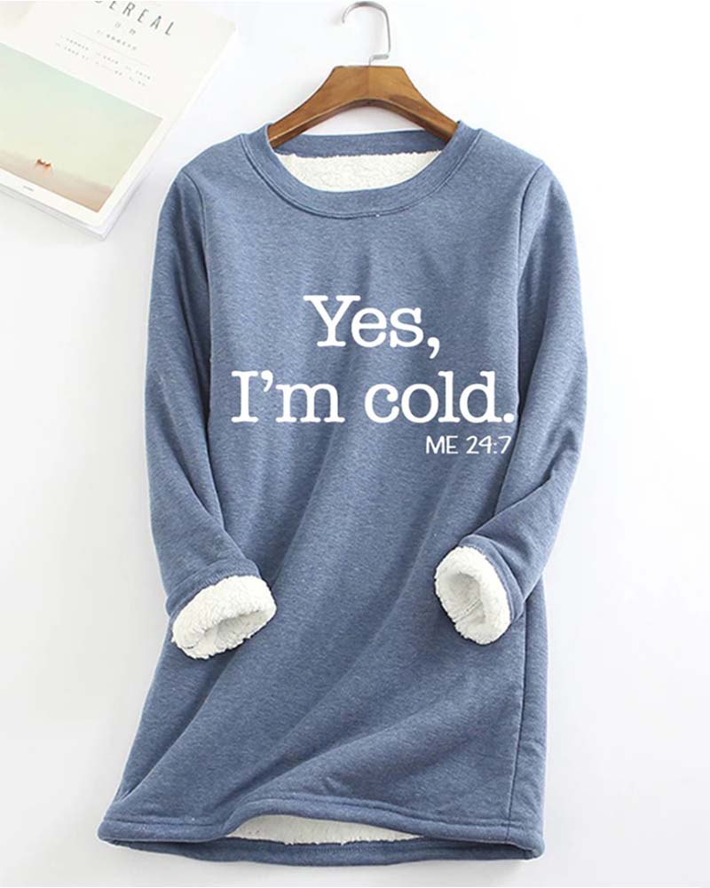 Stilla | I fleece med bogstavtryk