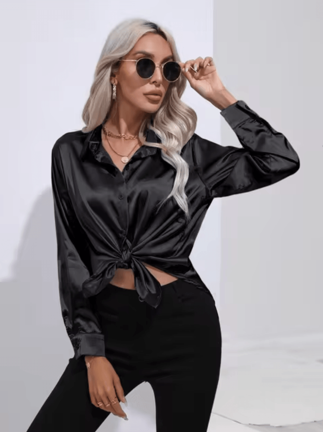 Stilla | Satin Bluse med Lange Ærmer