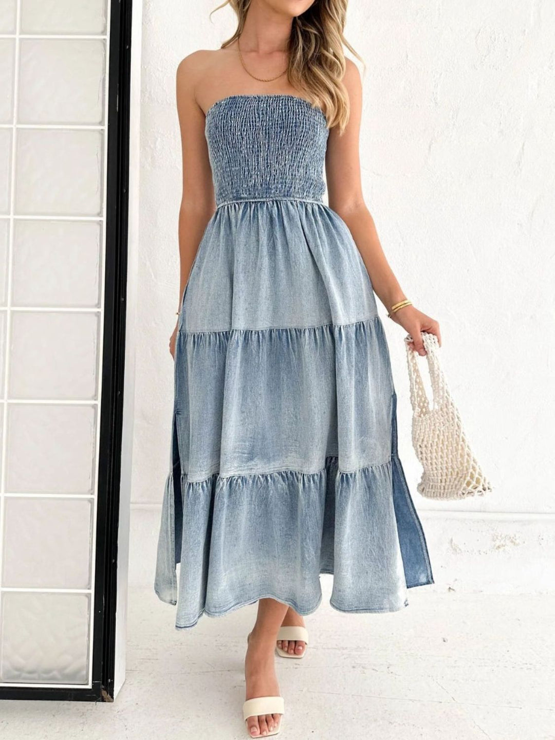 Stilla | Smocked Tube Tiered Denim Kjole