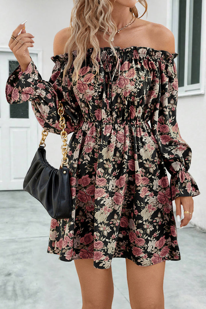 Stilla | Off-Shoulder Flounce Ærme Kjole