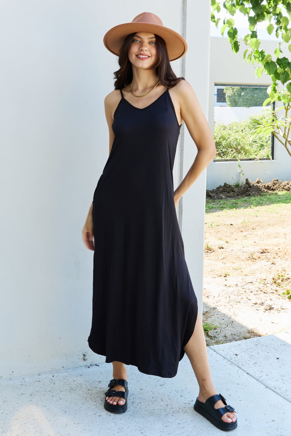 Stilla | Good Energy Full Size Cami Side Slit Maxi Dress I Sort