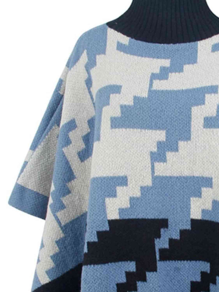 Stilla | Pom-pom Trim Poncho