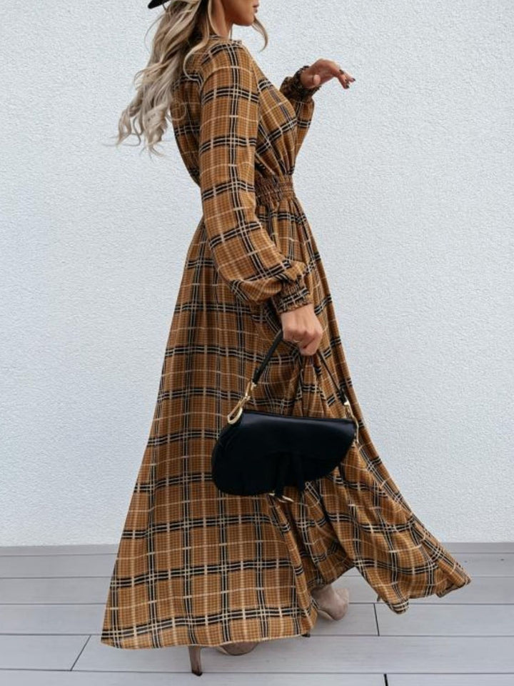 Stilla | Plaid Tie Neck Lange Ærme Maxi Kjole