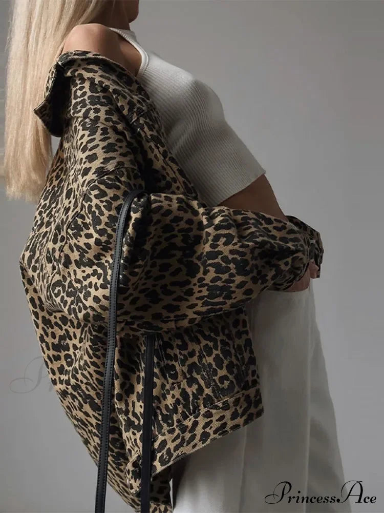 Stilla | Slim Fit Denimjakke med Leopard Broderi