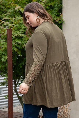 Stilla | Størrelse Blonde Detalje Åben Front Ruffle Kant Cardigan