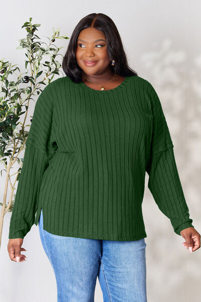 Stilla | Bae Full Size Ribbet Rund Hals Slids Strik Top