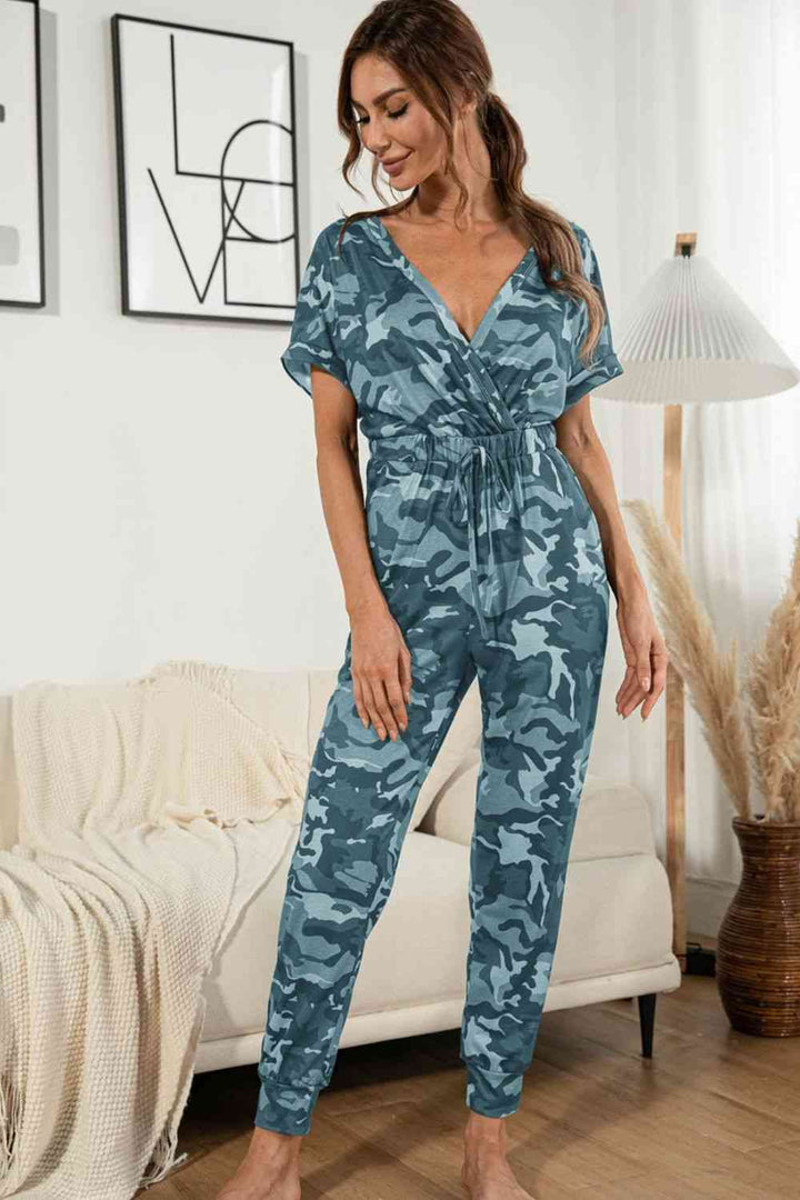 Stilla | Halsbundet Kortærmet Jumpsuit
