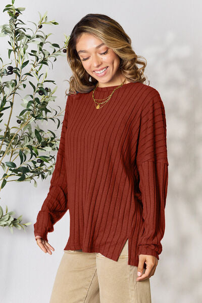 Stilla | Bae Full Size Ribbet Rund Hals Slids Strik Top