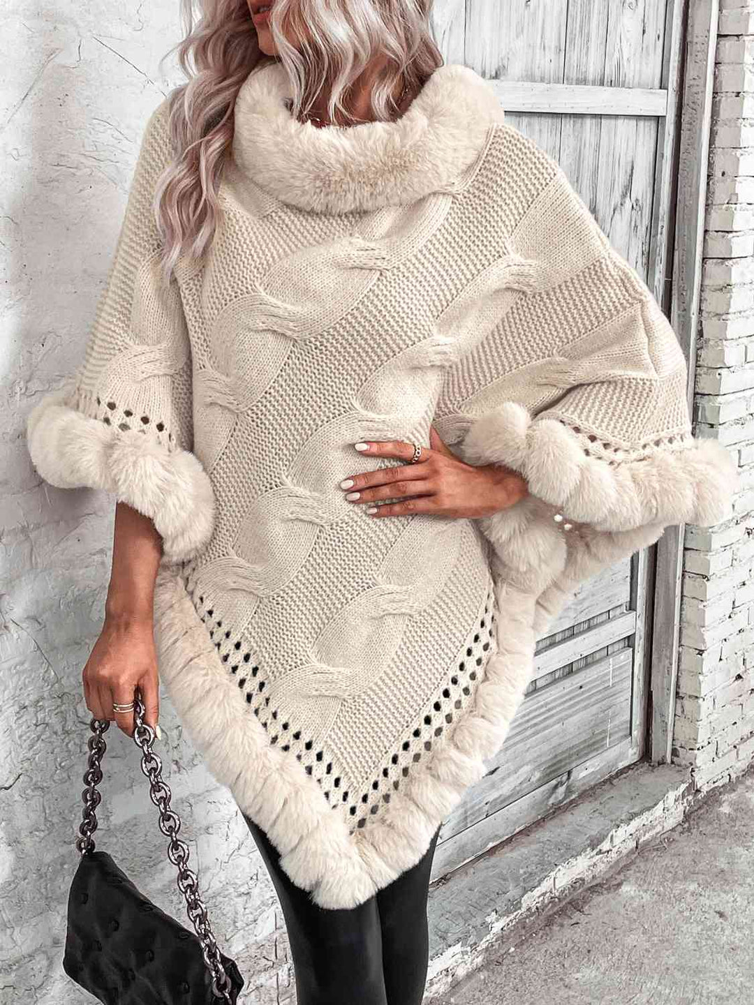 Stilla | Fur Trim Kabelstrik Poncho