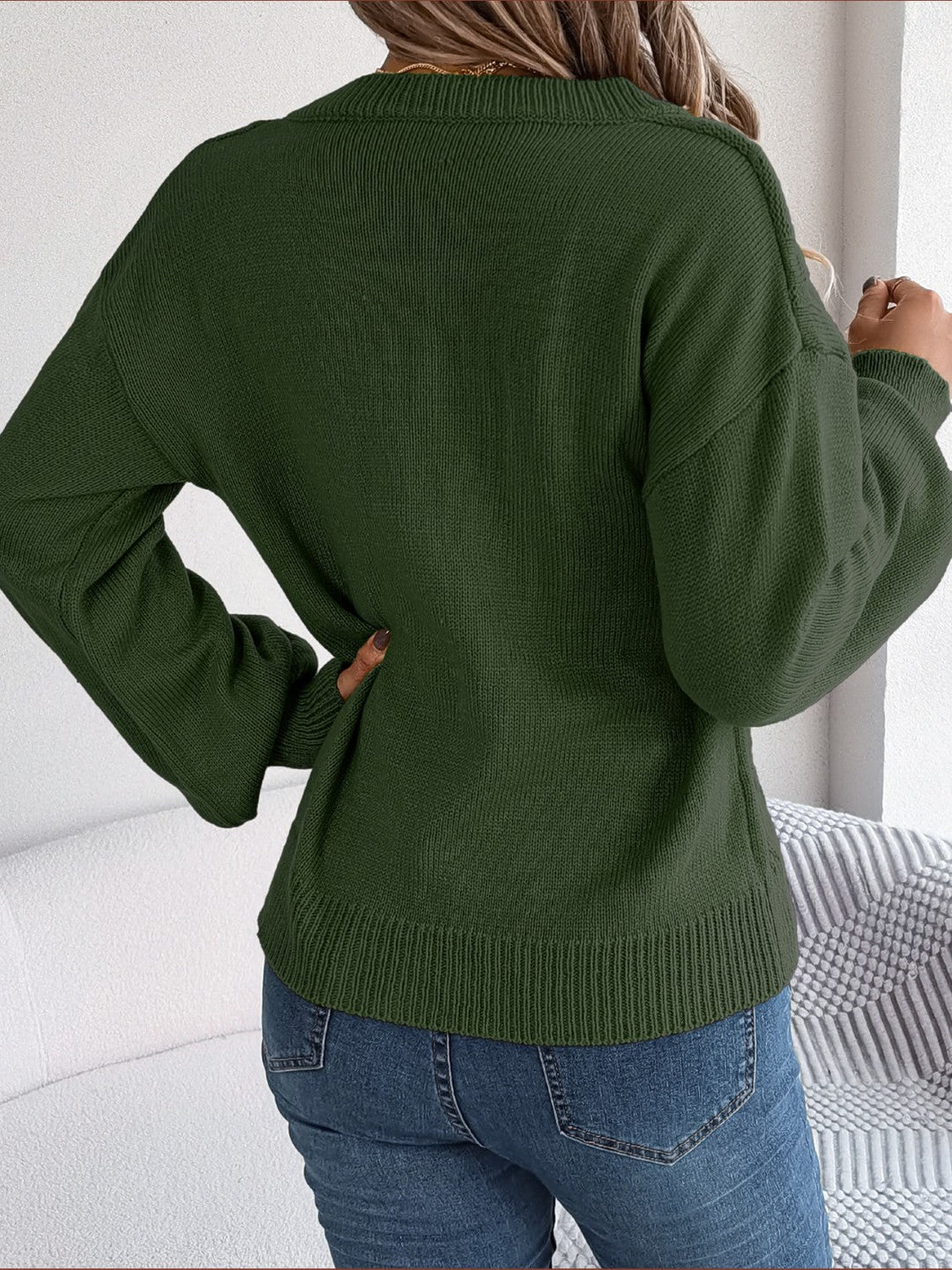 Stilla | Strikknappet V-hals Sweater
