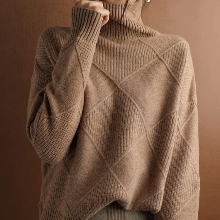 Stilla | Rullekrave sweater med diamantmønster Strikket - Blød og Komfortabel