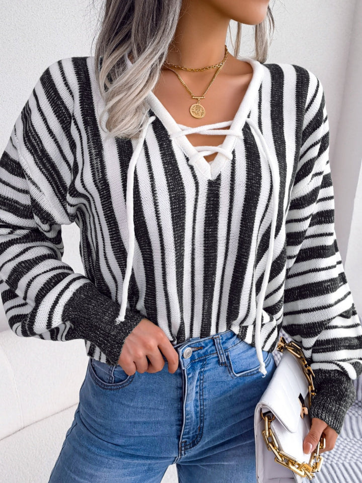 Stilla | Stribet Pullover Med Lange Ærmer og Snøring