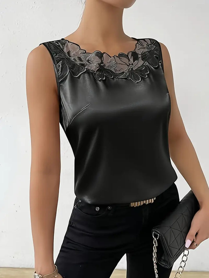 Skovae | Satinbluse med blomsterdetalje til damer